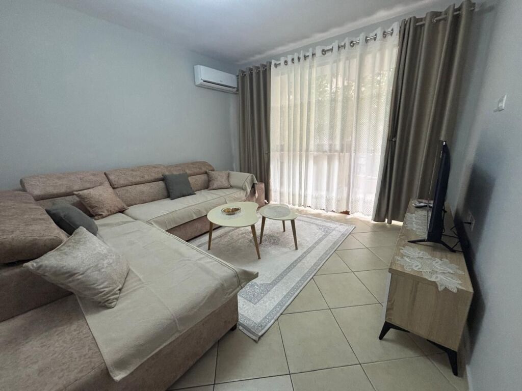 Apartament 2+1 me qera ne Yzberisht prane Grand Gallery