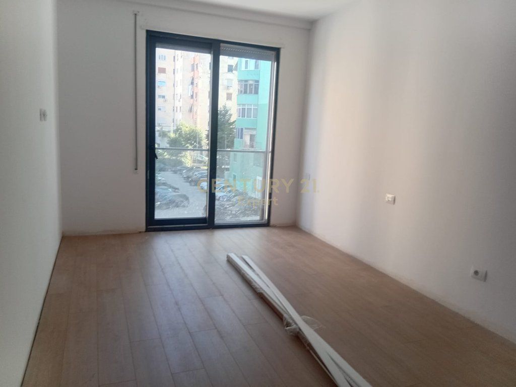 APARTAMENT 2+1+2 NË SHITJE – KRISTAL BUILDING, TIRANË 328,440 €
