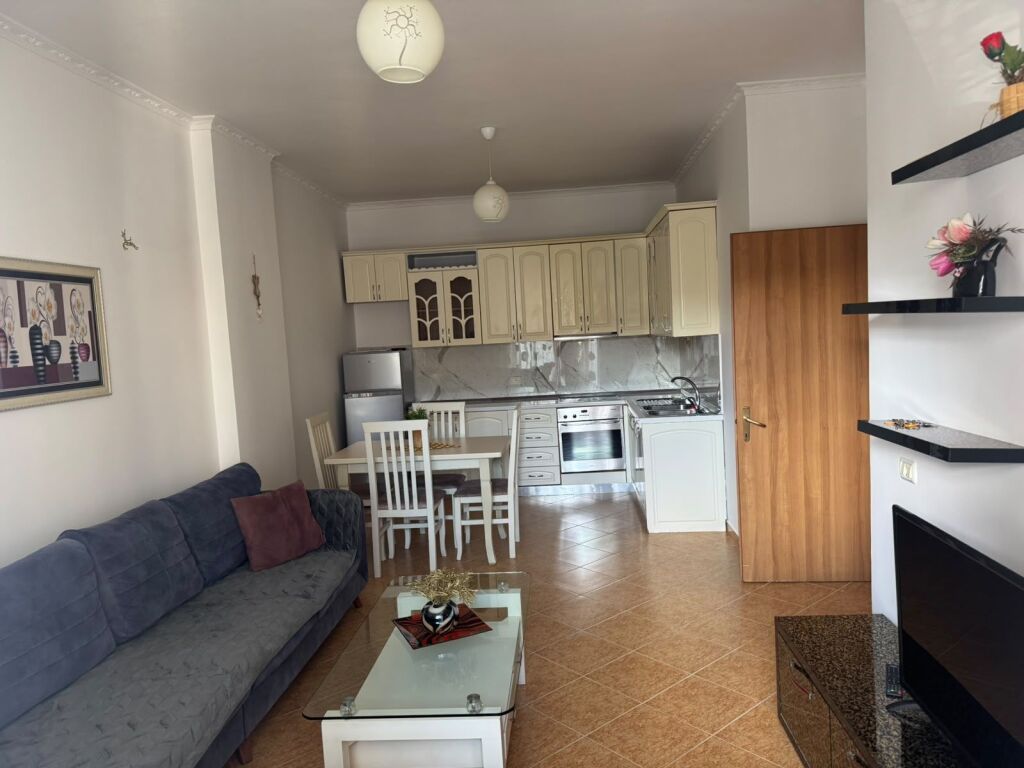 2+1 apartment for rent in Astir (50,000 lek)