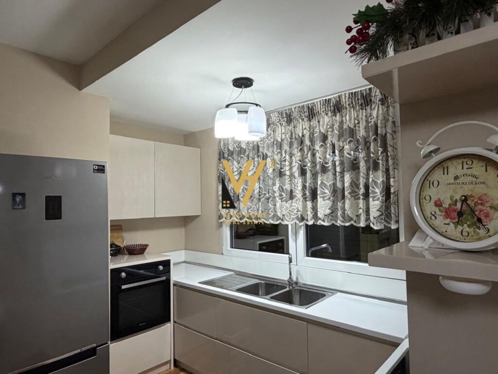 JEPET APARTAMENT 1+1+BLK ME QERA TE MYSLYM SHYRI 75.000 LEKE