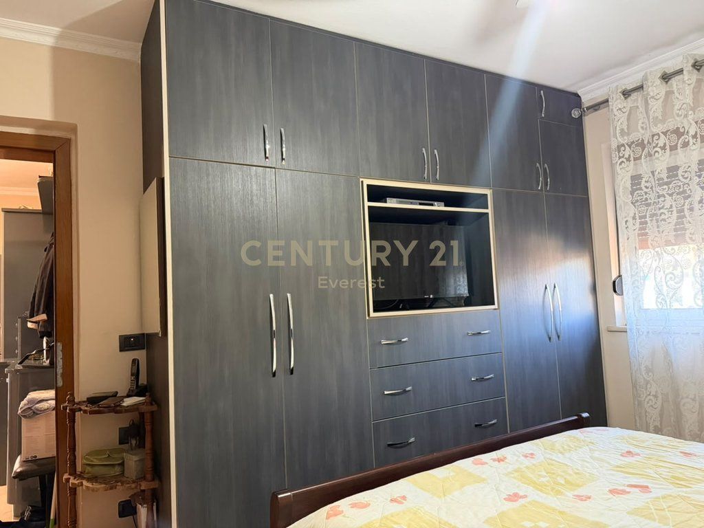 RRUGA FORTUZI, JAPIM ME QIRA APARTMENT 1+1