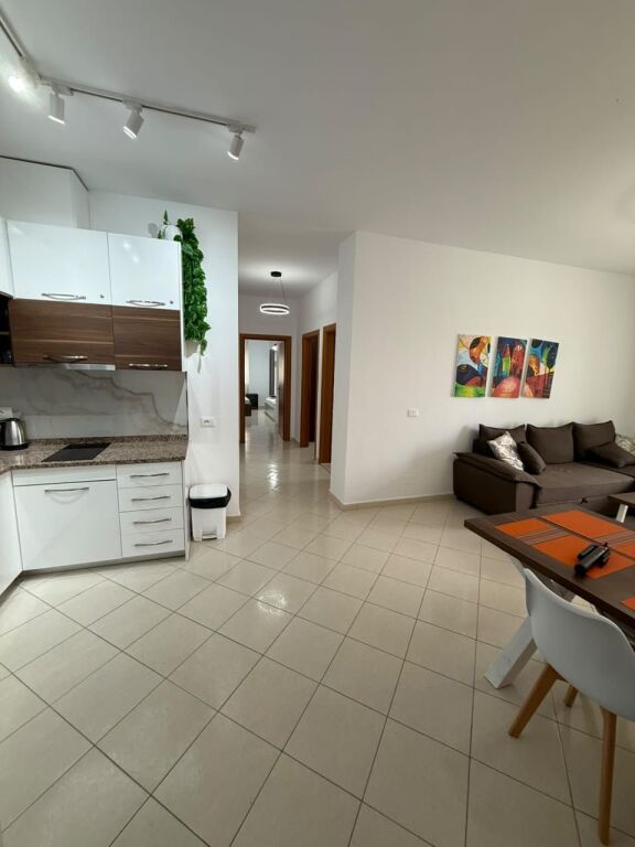 🏡🌊 SHITET APARTAMENT 2+1 ME VERANDË TË MADHE – PLAZH ILIRIA, DURRËS