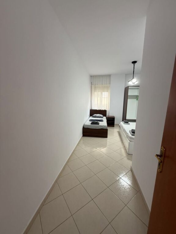 🏡🌊 SHITET APARTAMENT 2+1 ME VERANDË TË MADHE – PLAZH ILIRIA, DURRËS
