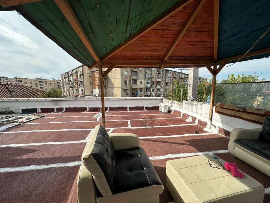 🏡Jepet me qera kati 2 i nje vile ne zonen e Don Bosko.