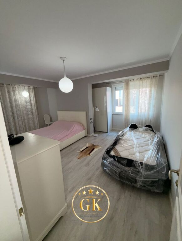SHITET APARTAMENT ME PAMJE DETI 2+1+2+BALLKON MALI ROBIT GOLEM