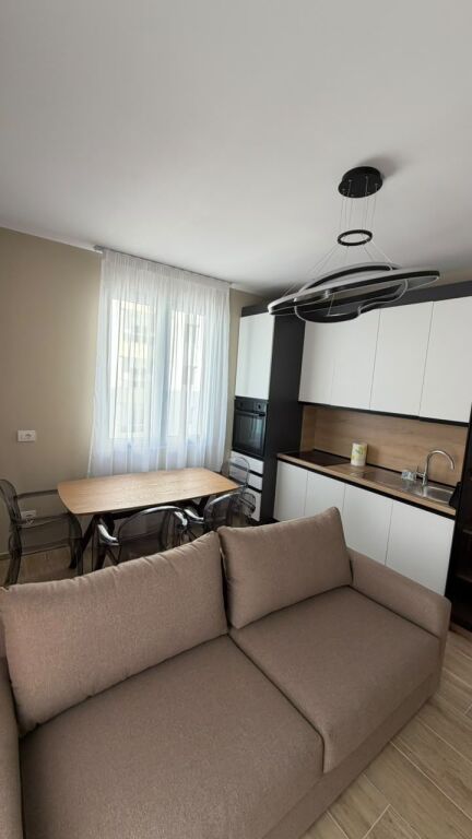 SHITET APARTAMENT 2+1 PRANE HOTEL FLOWER, GOLEM