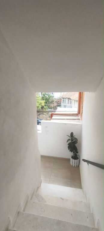 Shitet, Apartament 1+1, Liceu, Tirane