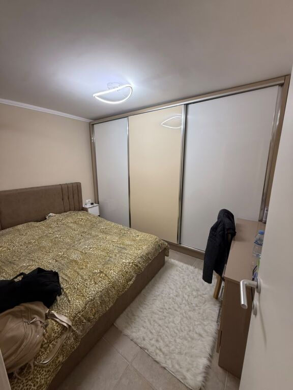 SHITET APARTAMENT 1+1 – PRANË LICEUT ARTISTIK