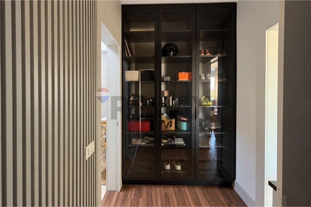 Appartamento 2+1 in vendita in via Peti, con vista sul Lago Artificiale, Tirana