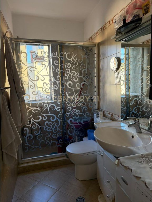RRUGA FORTUZI, JAPIM ME QIRA APARTMENT 1+1