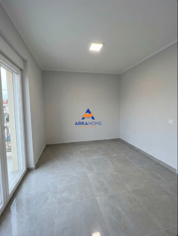 SHITET APARTAMENT 1+1+BALLKON "5 MAJI" 14500000 LEKE