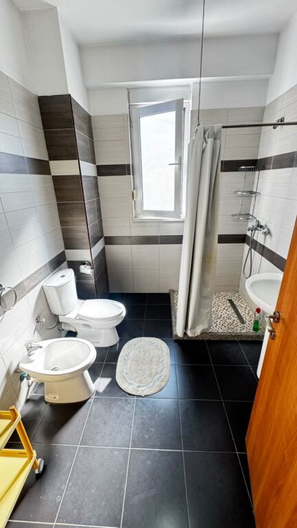 Apartament 1+1 me qira prane 21 Dhjetorit