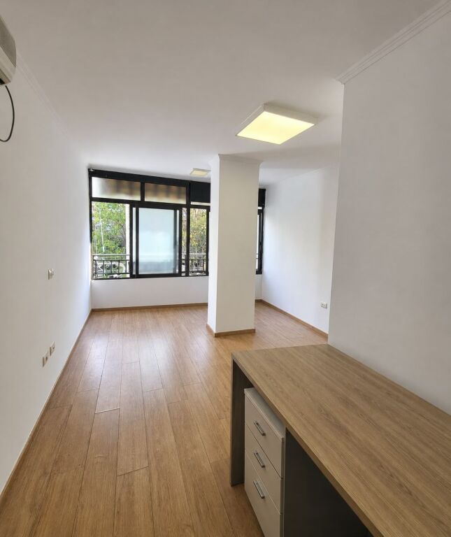 Ufficio in affitto | Comune di Parigi | 50m²| 2° piano |