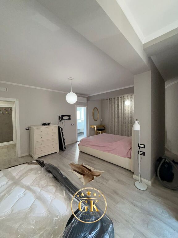SHITET APARTAMENT ME PAMJE DETI 2+1+2+BALLKON MALI ROBIT GOLEM