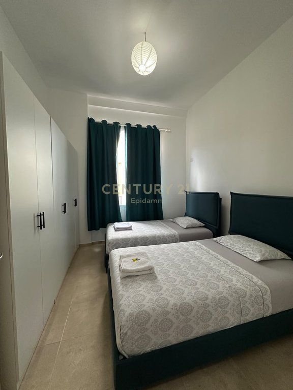 APARTAMENT 2+1 PËR SHITJE – 100 METRA LARG DETIT, NË GJIRIN E LALZIT !