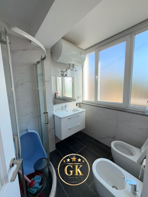 SHITET APARTAMENT ME PAMJE DETI 2+1+2+BALLKON MALI ROBIT GOLEM