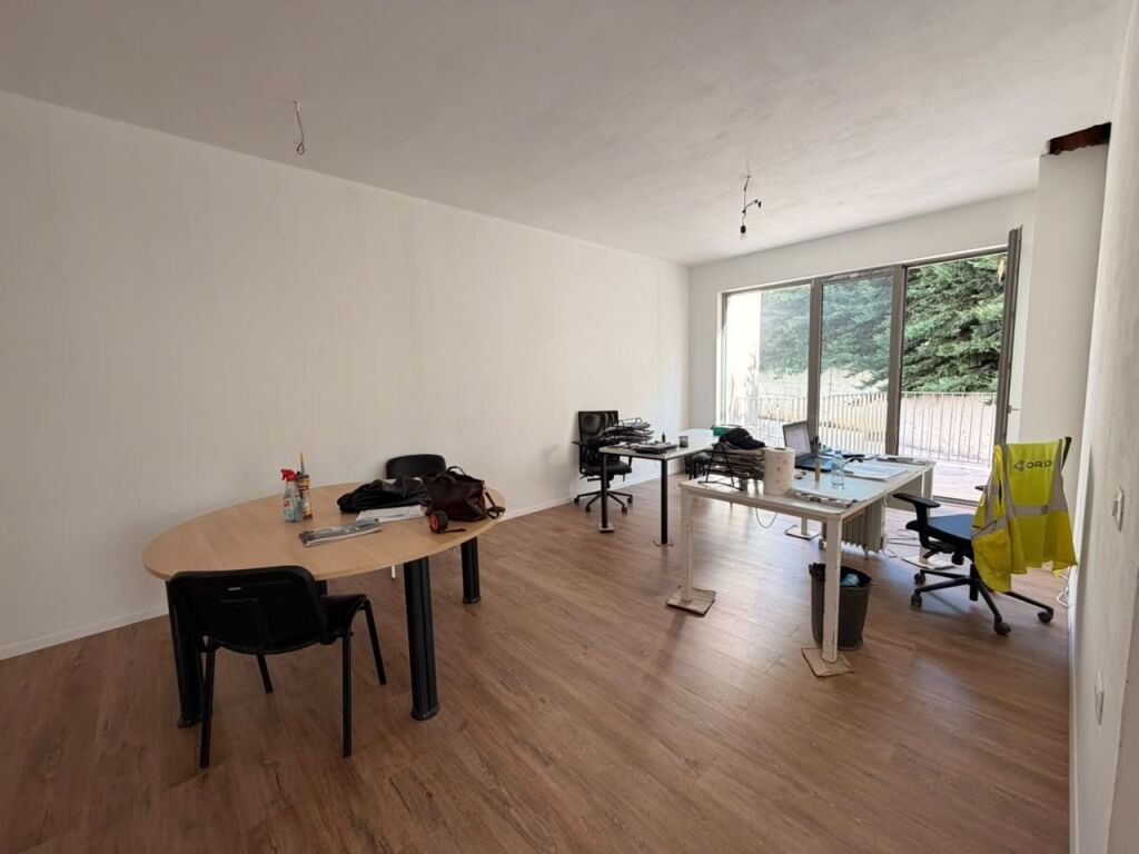 Apartament 2+1+2 në Green Valley Residence – Elegancë dhe komoditet pranë Liqenit