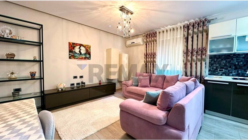 2+1 apartment for rent at 21 Dhjetori