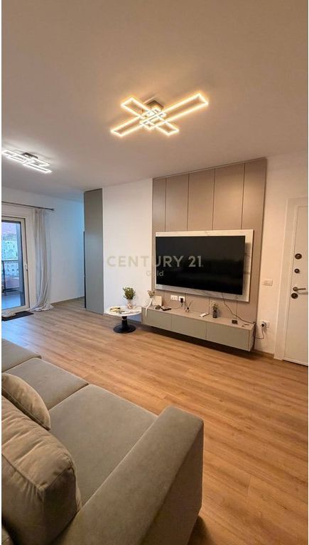 Jepet me qera Apartament modern 1+1