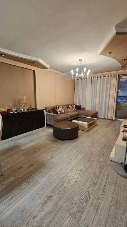 Appartamento 2+1+2 in affitto | Komuna e Parisit |