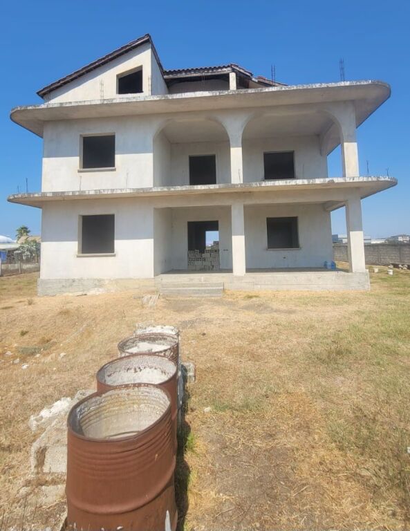 🏡 SHITET VILË 2-KATËSHE + PAPAFINGO NË KAVAJË