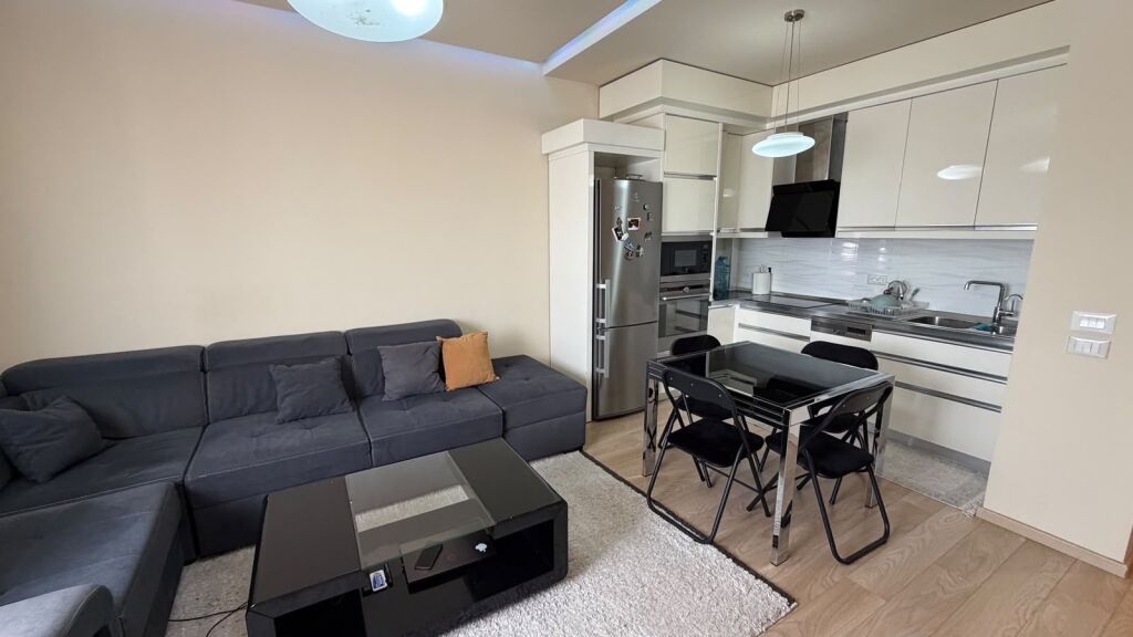 Apartament me qira prane 21 Dhjetorit!