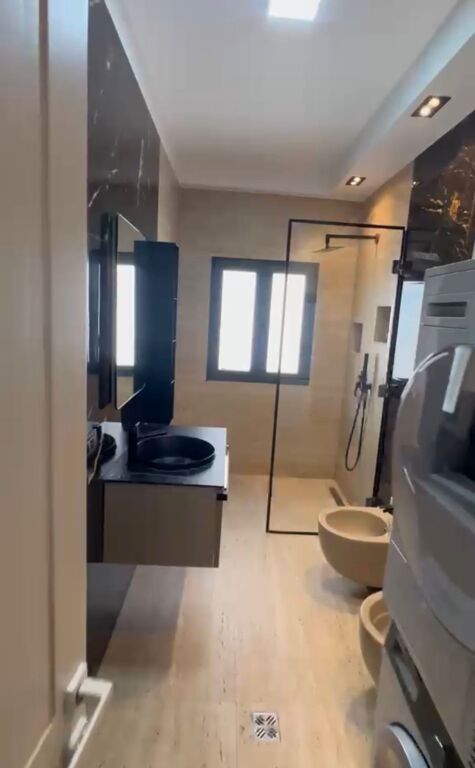 Jepet me qira apartament 1+1 te Liqeni i Thatë pranë Radisonit!