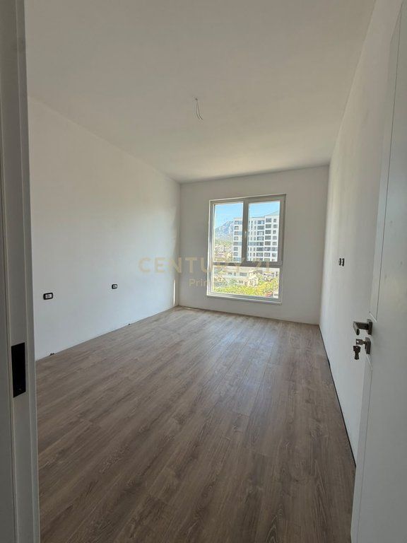 Vendesi Appartamento 2+1+2 Splendor Residence Porcelan 170,000 €