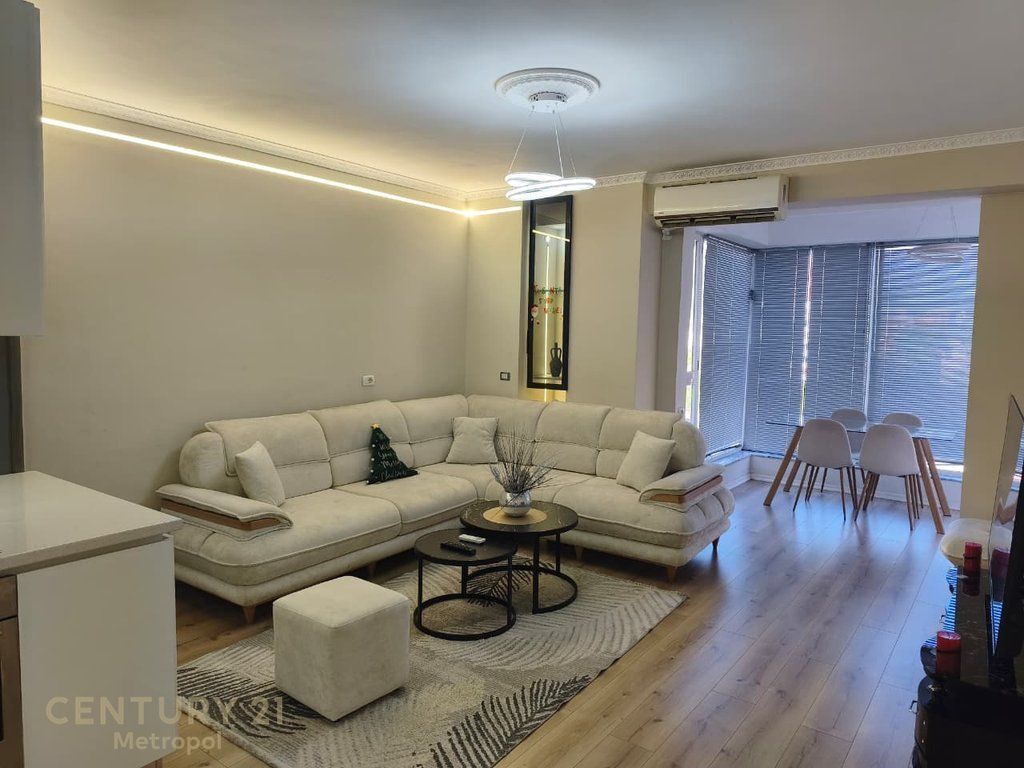 Appartamento 1+1 in affitto, nel complesso Usluga 700 € /Mese