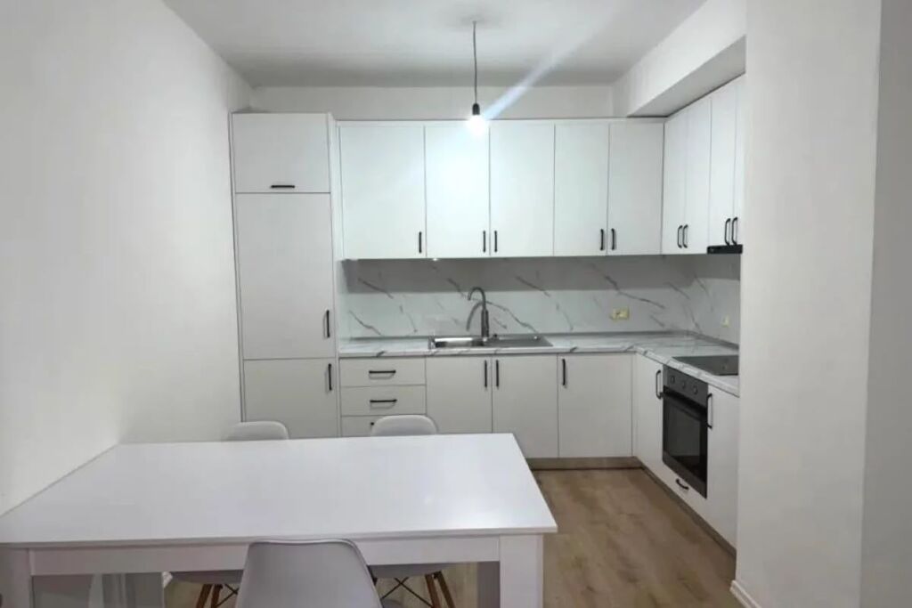 For rent 1+1 ASTIR 45,000 lekë