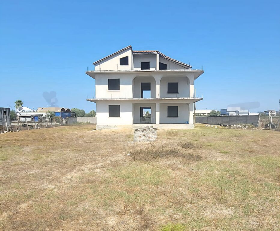 🏡 SHITET VILË 2-KATËSHE + PAPAFINGO NË KAVAJË