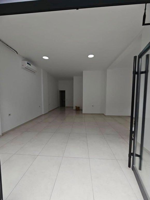Locale commerciale in affitto a Don Bosko