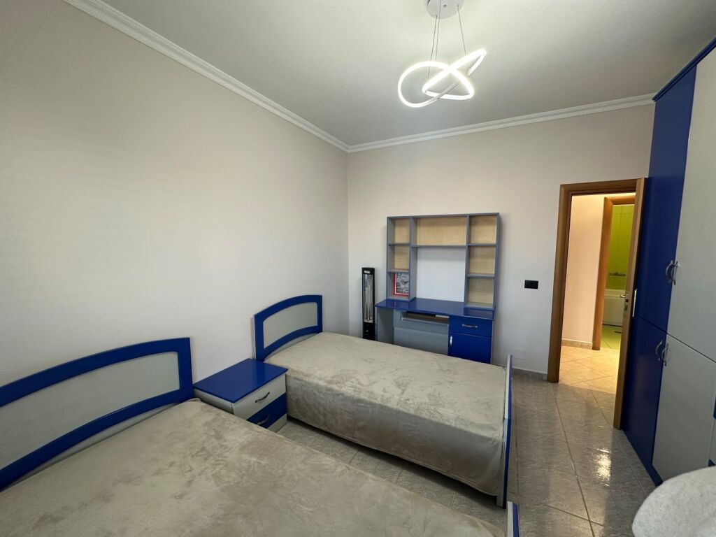 SHITET APARTAMENT 3+1, 📍Rrethrrotullimi I Selites, afër Cristal Center