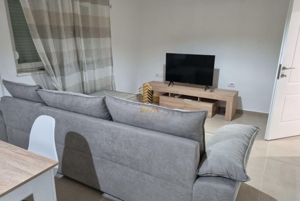 For rent, 2+1+balcony apartment, partially furnished, Ali Demi, 50,000 lek/month