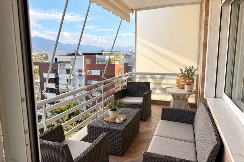 Appartamento 2+1 in vendita in via Peti, con vista sul Lago Artificiale, Tirana
