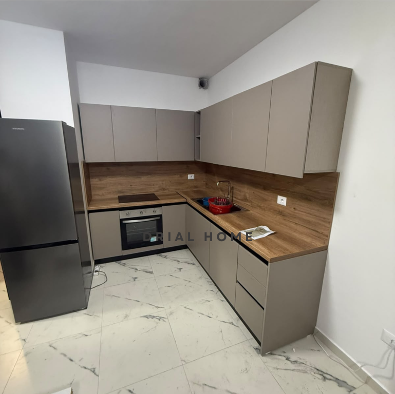 Apartament me qera 1+1