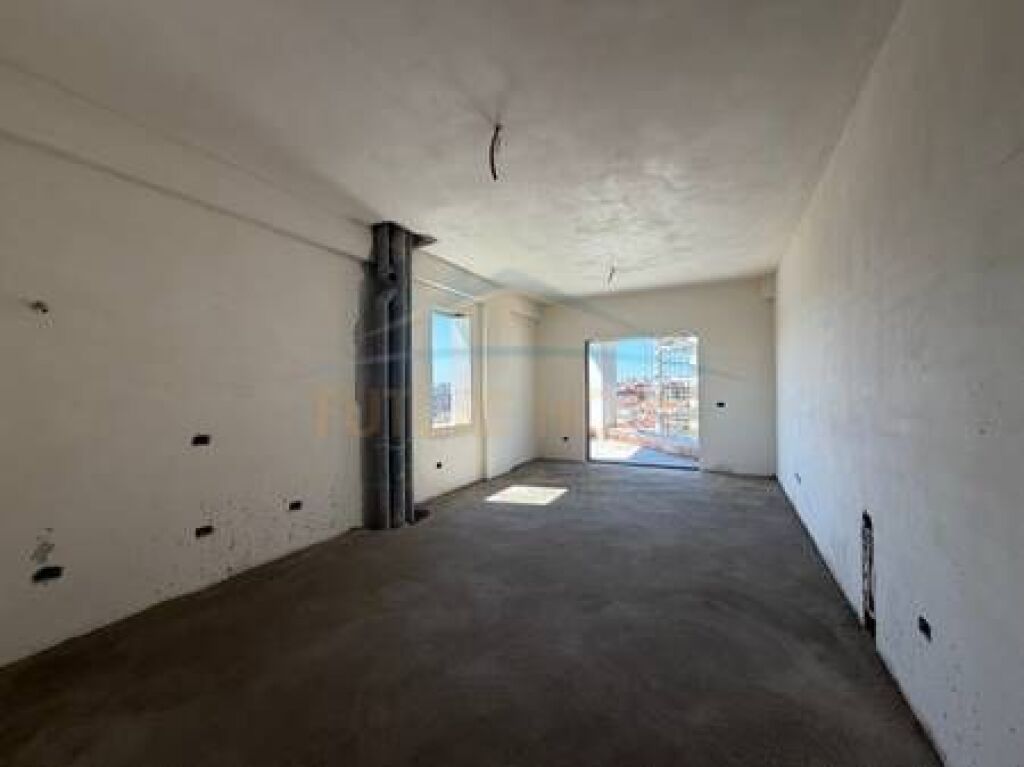 For sale,Apartment 2+1+2, Paskuqan