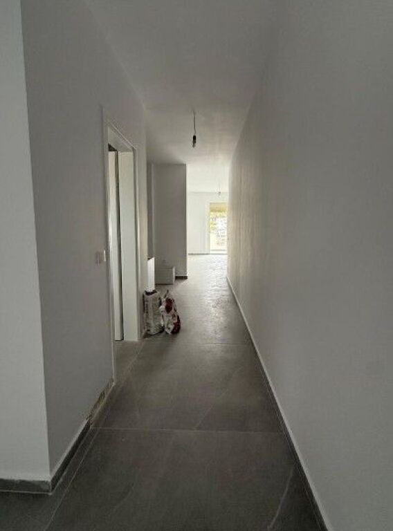 SHITET APARTAMENT 1+1 ME PAMJE NGA DETI – SARANDË