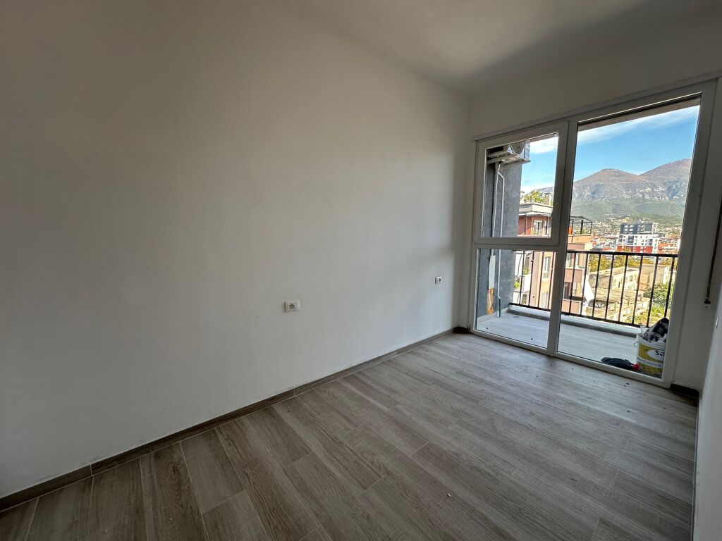 Jepet me qira apartament 1+1