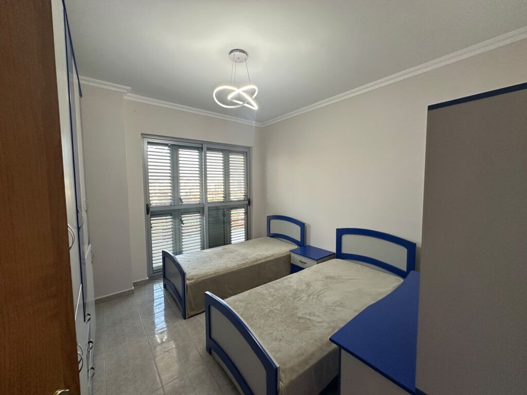 SHITET APARTAMENT 3+1, 📍Rrethrrotullimi I Selites, afër Cristal Center