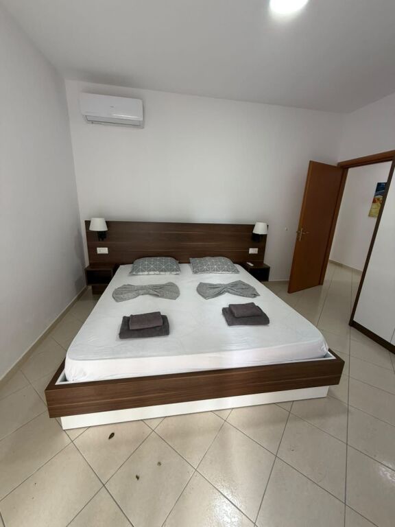 🏡🌊 SHITET APARTAMENT 2+1 ME VERANDË TË MADHE – PLAZH ILIRIA, DURRËS