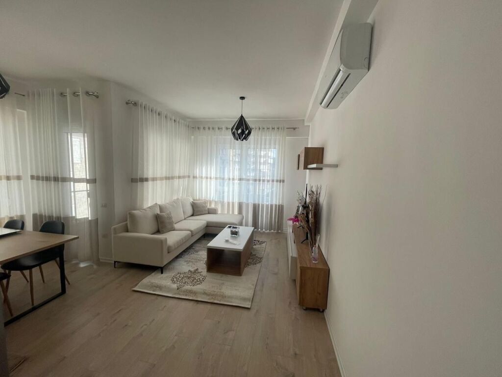 Apartament 2+1 me qira