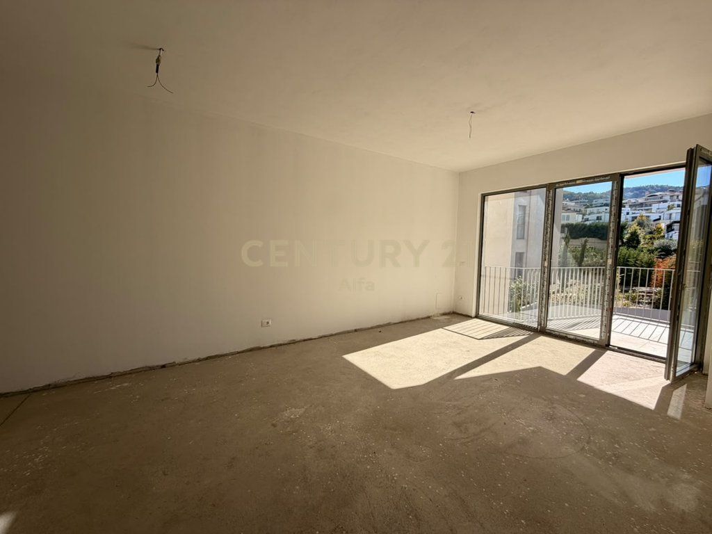Apartament 2+1+2 në Green Valley Residence – Elegancë dhe komoditet pranë Liqenit