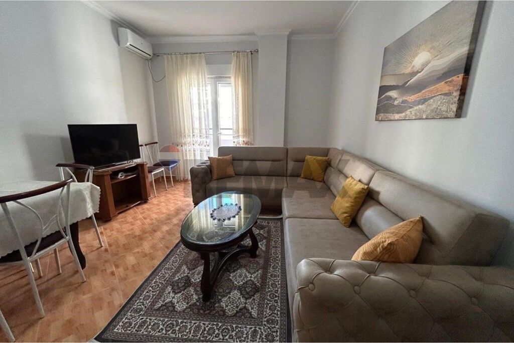 🏡 APPARTAMENTO 2+1+2 IN AFFITTO A LUNGO TERMINE – VLORË!