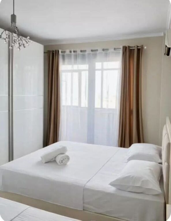 Apartament me Qera 2+1+2 - Bulevardi Zogu i Pare, Tirane