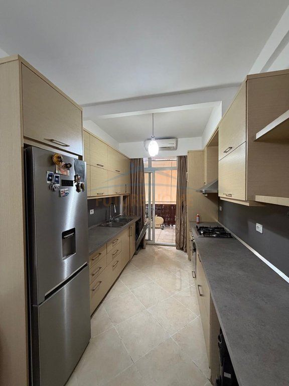 Shitet, Apartament 2+1, Kodra e Diellit, Tirane.