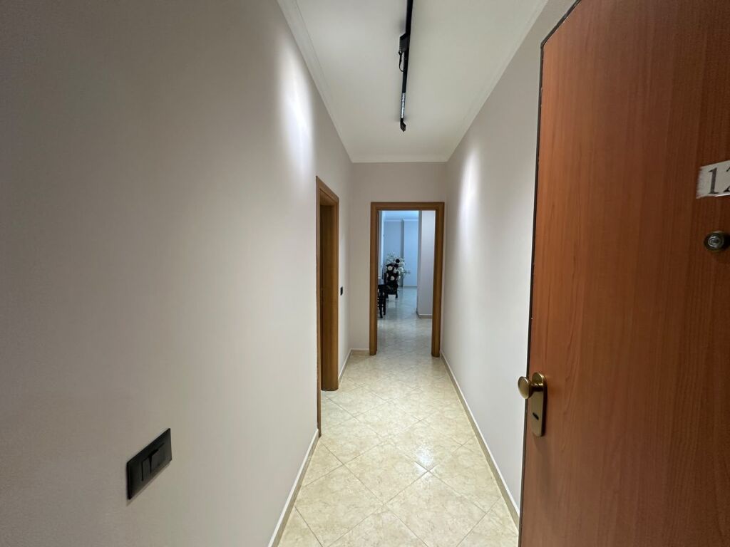 SHITET APARTAMENT 3+1, 📍Rrethrrotullimi I Selites, afër Cristal Center