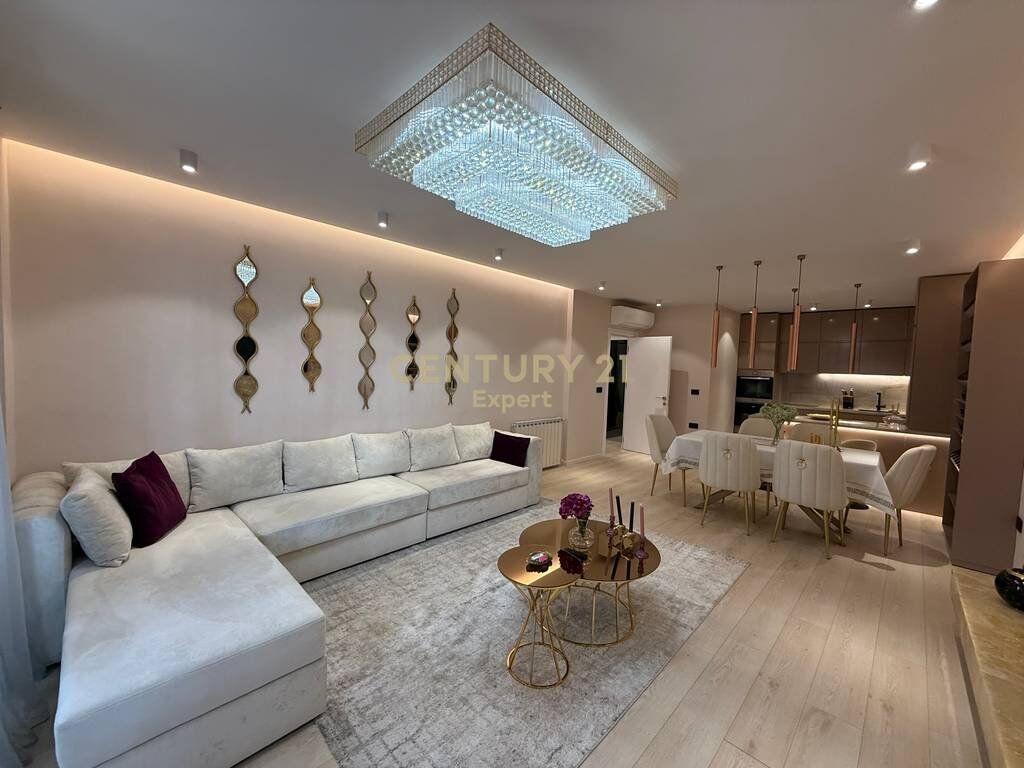 AFFITTIAMO APPARTAMENTO 2+1+2 VICINO AD ART TURBINA !!