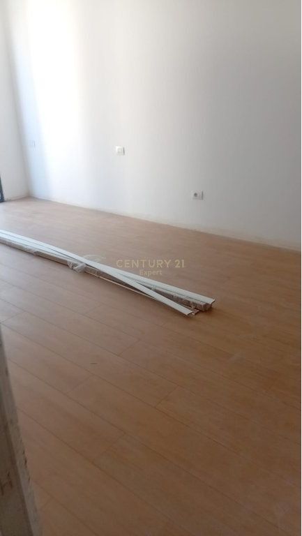 APARTAMENT 2+1+2 NË SHITJE – KRISTAL BUILDING, TIRANË 328,440 €