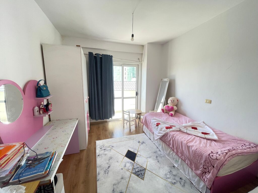 SHITET APARTAMENT 2+1 NË PORCELAN!